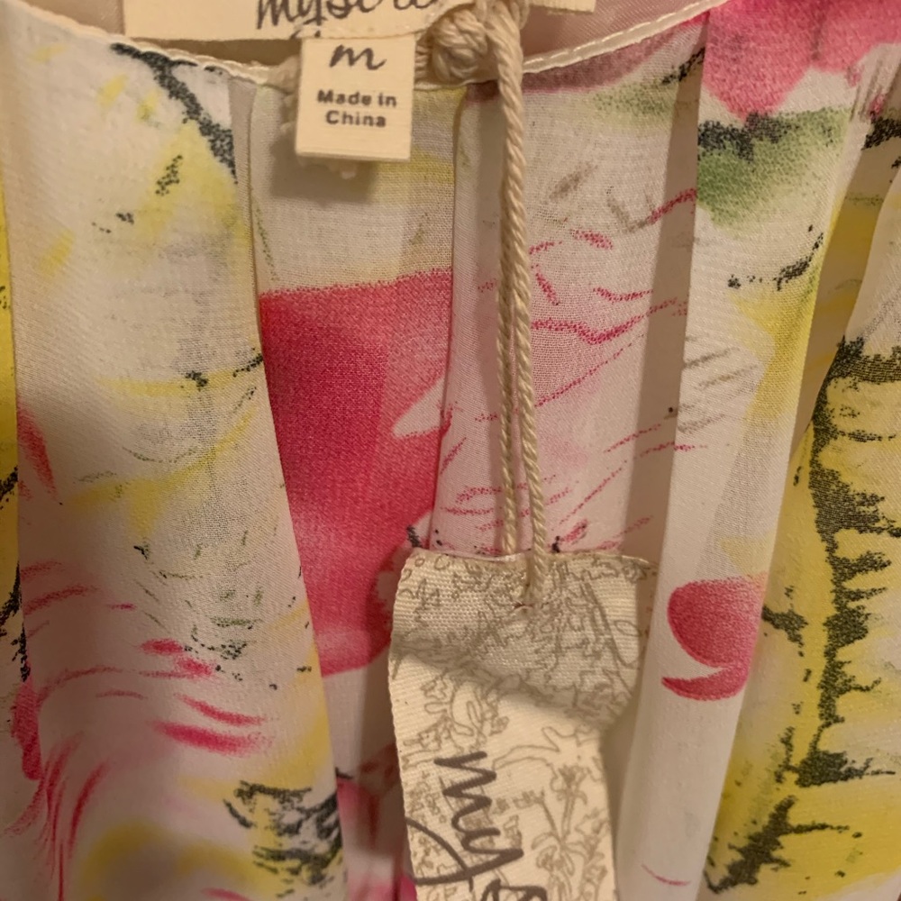 Mystree Floral Tunic - Picture 2 of 2